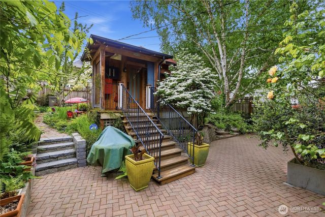 1912 N Steele Street, Tacoma, WA 98406