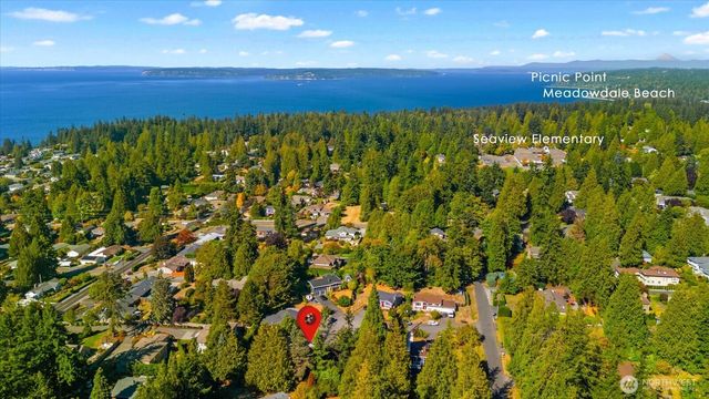 8614 193rd Place SW, Edmonds, WA 98026