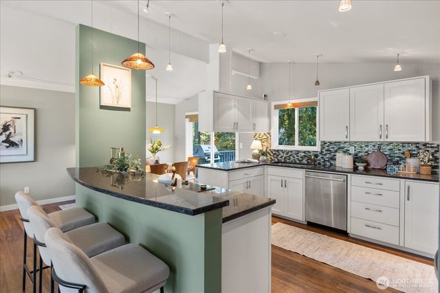 8614 193rd Place SW, Edmonds, WA 98026