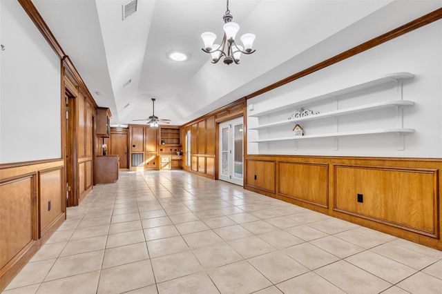 11651 Twain Drive, Montgomery, TX 77356