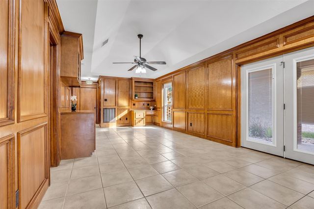 11651 Twain Drive, Montgomery, TX 77356