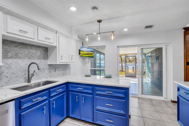 11651 Twain Drive, Montgomery, TX 77356