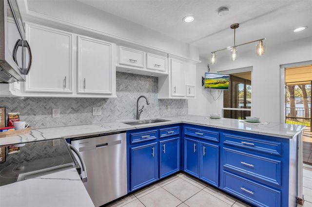 11651 Twain Drive, Montgomery, TX 77356