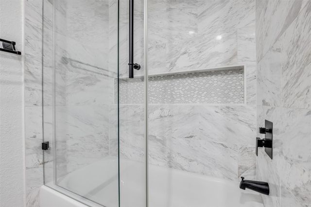 11651 Twain Drive, Montgomery, TX 77356