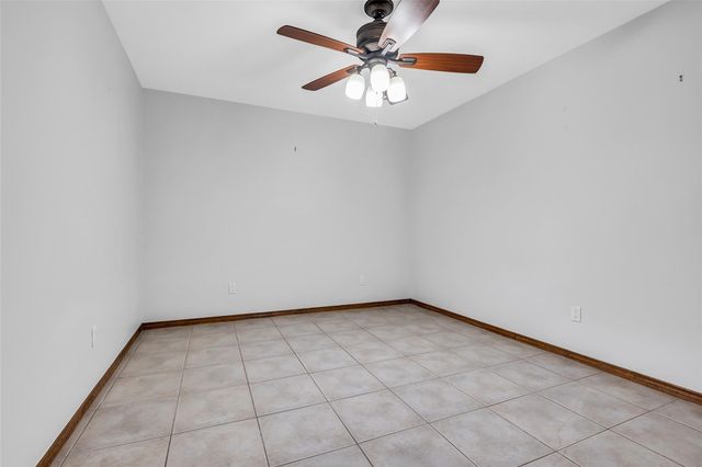 11651 Twain Drive, Montgomery, TX 77356