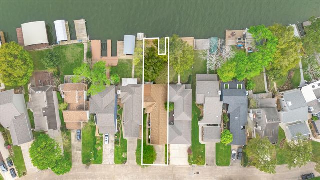 11651 Twain Drive, Montgomery, TX 77356