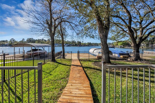 11651 Twain Drive, Montgomery, TX 77356