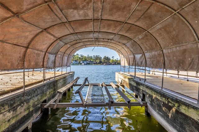 11651 Twain Drive, Montgomery, TX 77356