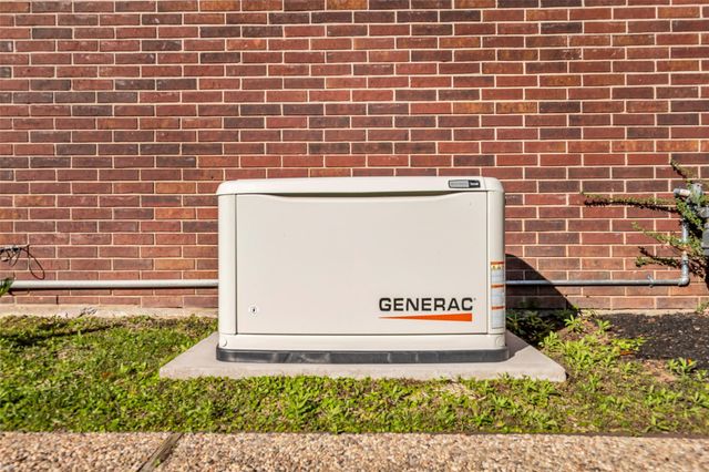 11651 Twain Drive, Montgomery, TX 77356