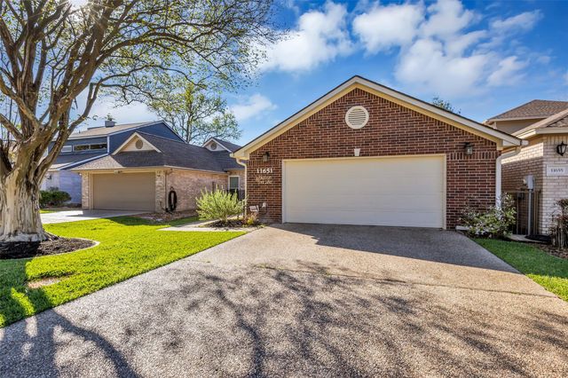 11651 Twain Drive, Montgomery, TX 77356