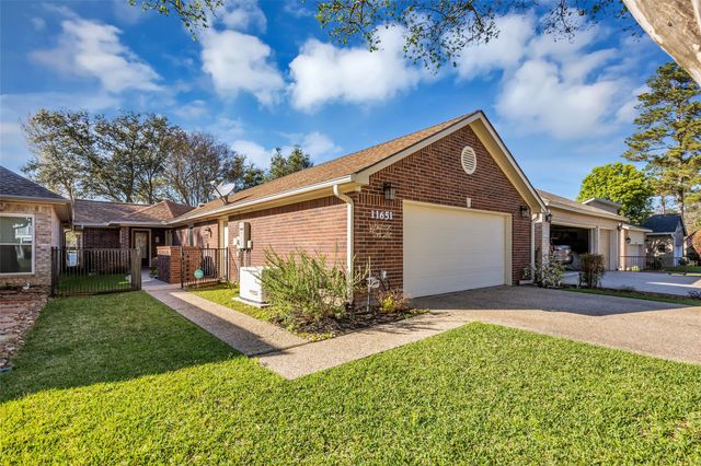 11651 Twain Drive, Montgomery, TX 77356