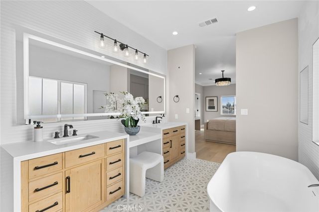 4652 Charnock, Irvine, CA 92604