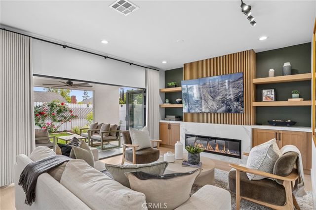 4652 Charnock, Irvine, CA 92604