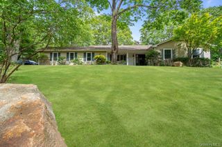 9 Dillmont Drive, Smithtown, NY 11787