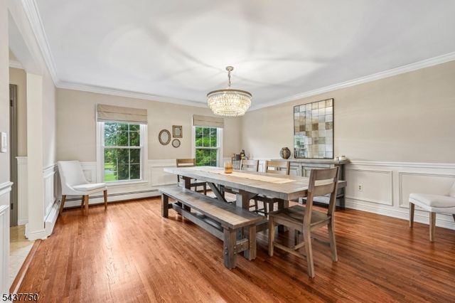 1 York Pl, North Caldwell Boro, NJ 07006