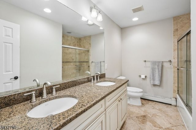 1 York Pl, North Caldwell Boro, NJ 07006