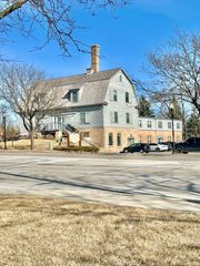 105 S Roselle Road, Schaumburg, IL 60193