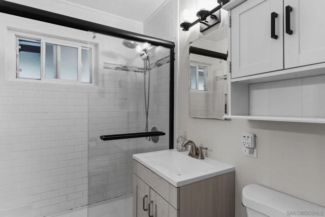 6652 Archwood Ave, San Diego, CA 92120