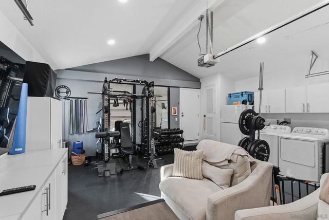 6652 Archwood Ave, San Diego, CA 92120