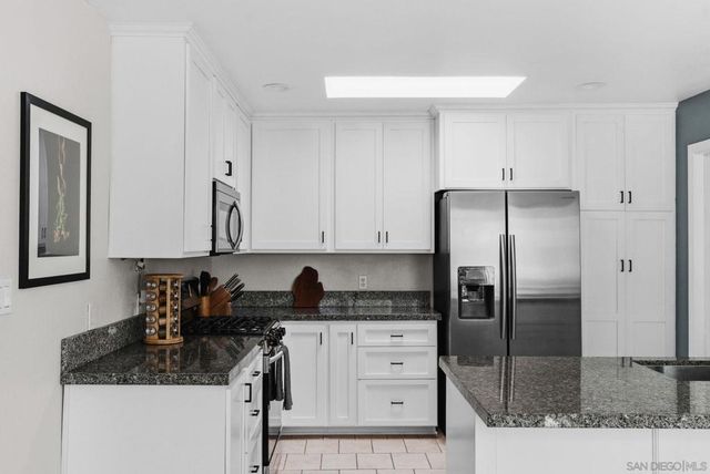 6652 Archwood Ave, San Diego, CA 92120