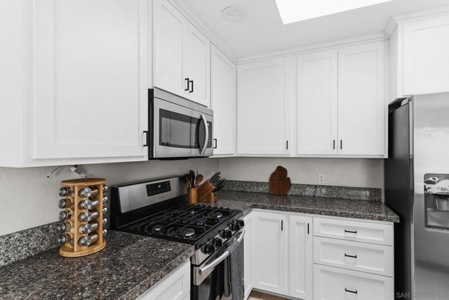 6652 Archwood Ave, San Diego, CA 92120