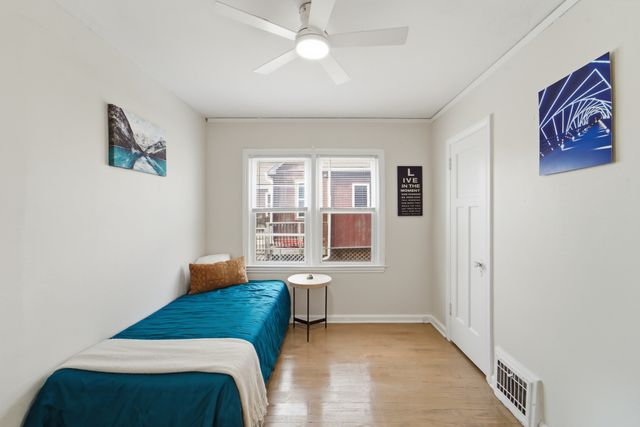 3200 Oxford Street, Des Moines, IA 50313