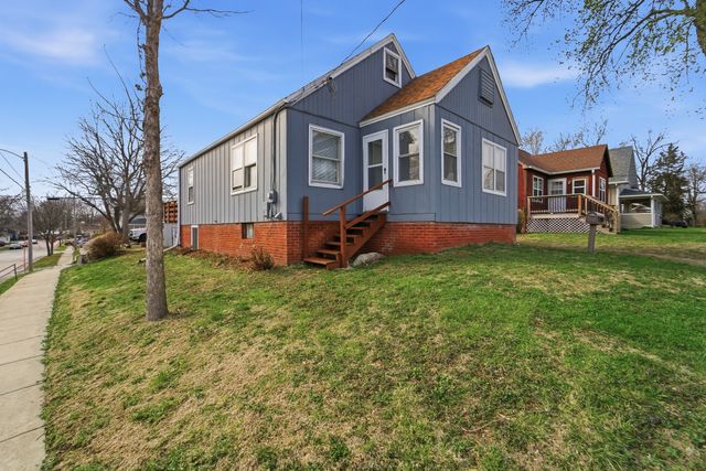 3200 Oxford Street, Des Moines, IA 50313