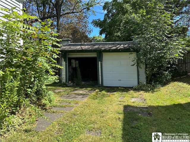 71 Myrtle Street, Jamestown, NY 14701