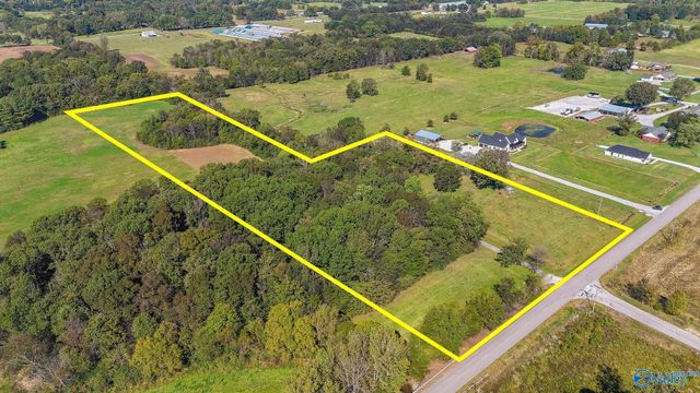 1953 County Road 108, Town Creek, AL 35672