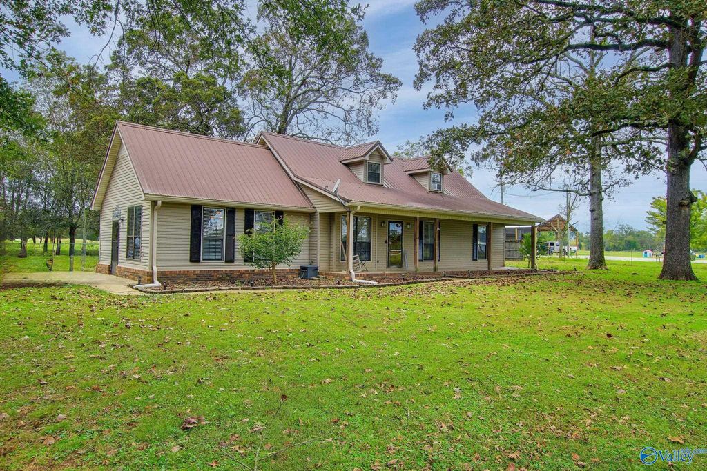 1953 County Road 108, Town Creek, AL 35672