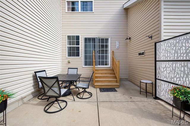 714 Waler Drive, Lake St Louis, MO 63367