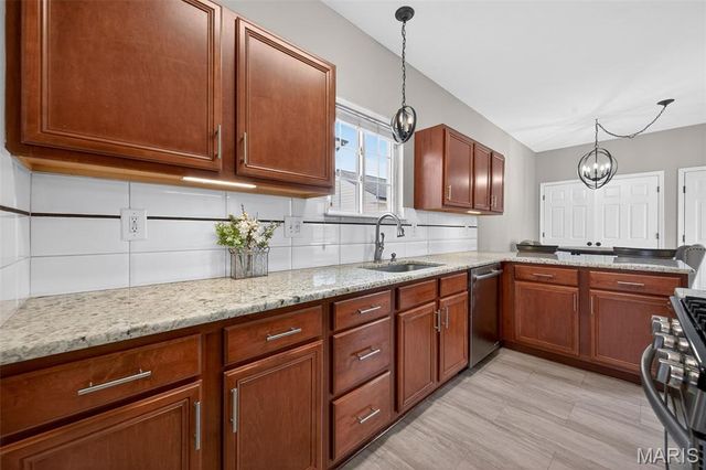 714 Waler Drive, Lake St Louis, MO 63367