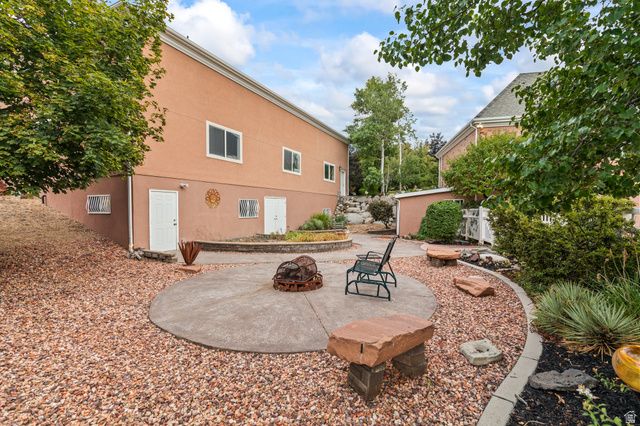 8908 S COBBLE CANYON CIR, Sandy, UT 84093