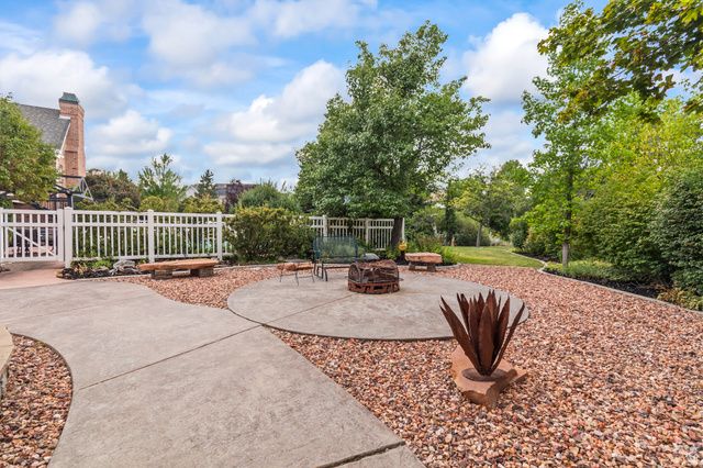 8908 S COBBLE CANYON CIR, Sandy, UT 84093