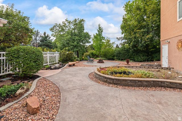 8908 S COBBLE CANYON CIR, Sandy, UT 84093