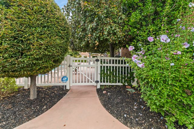 8908 S COBBLE CANYON CIR, Sandy, UT 84093