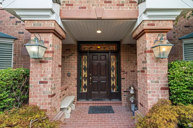 8908 S COBBLE CANYON CIR, Sandy, UT 84093
