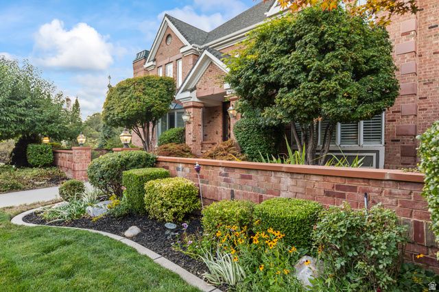 8908 S COBBLE CANYON CIR, Sandy, UT 84093