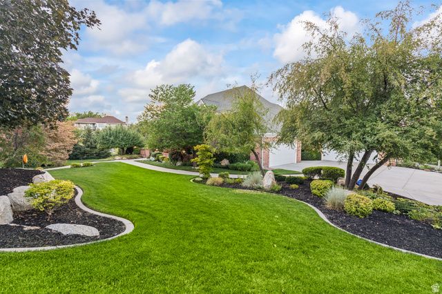 8908 S COBBLE CANYON CIR, Sandy, UT 84093