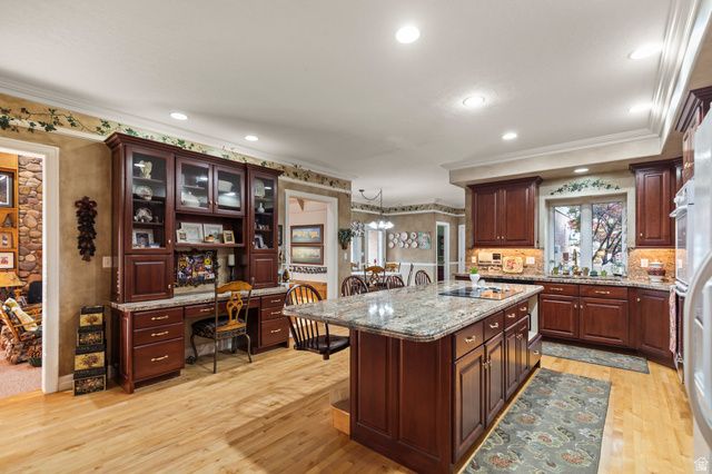 8908 S COBBLE CANYON CIR, Sandy, UT 84093