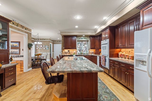 8908 S COBBLE CANYON CIR, Sandy, UT 84093