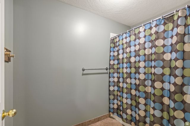 8908 S COBBLE CANYON CIR, Sandy, UT 84093
