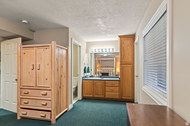 8908 S COBBLE CANYON CIR, Sandy, UT 84093