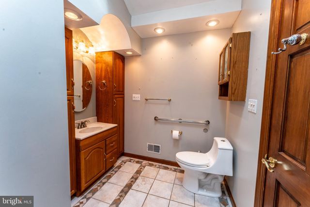 2235 E DEEP RUN RD, Manchester, MD 21102
