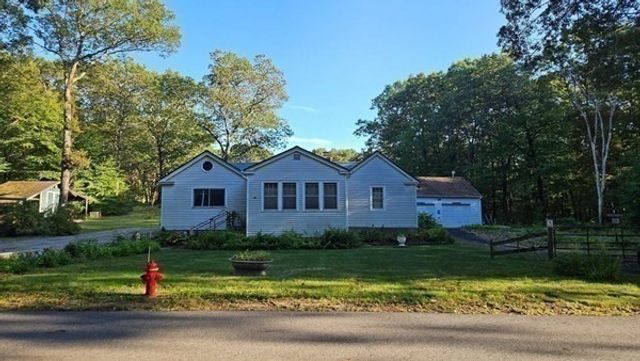 288 High Street, Uxbridge, MA 01569