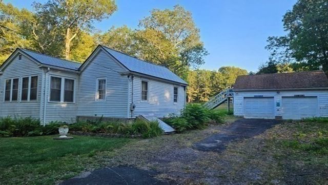 288 High Street, Uxbridge, MA 01569