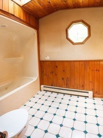 288 High Street, Uxbridge, MA 01569