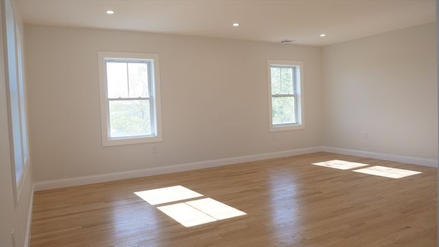 10 Banks St, Brockton, MA 02302