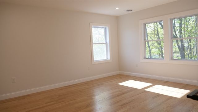 10 Banks St, Brockton, MA 02302