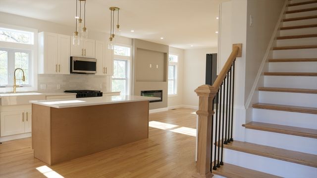 10 Banks St, Brockton, MA 02302